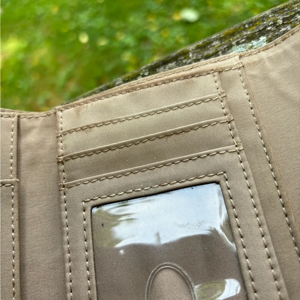 Liz Claiborne Elegant Brown and Cream Handbag with Wallet